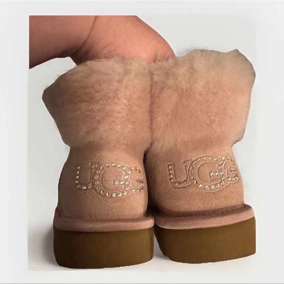 UGG Classic Bling Mini Pink Crystal Shearling Lined Boots Women’s Size 7 - Picture 2 of 5